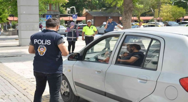 Uşakta aranan 44 şüpheli yakalandı