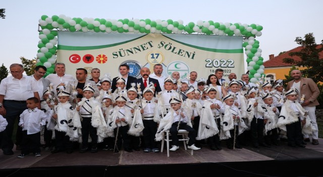 Üsküpte sünnet şöleni