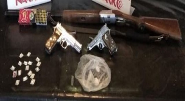 Uyuşturucu taciri 10 kişi tutuklandı