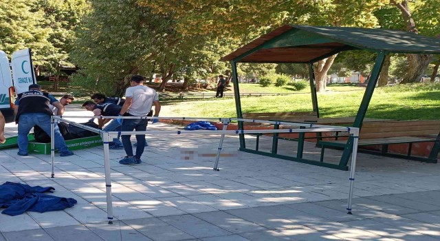 Uzman çavuş, parktaki bankta ölü bulundu