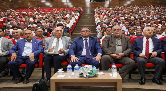 Van Valisi Ozan Balcı: “Hedefimiz 10 bin aileye 100'er koyunla 1 milyon koyun vermek”