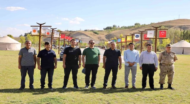 Vali Çağatay, 1071 etkinlikleri öncesi Ahlatta incelemelerde bulundu