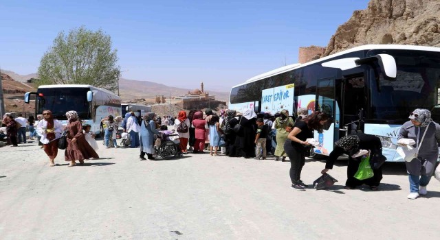 Van Büyükşehir Belediyesi kadınları tarih ve doğayla buluşturmaya devam ediyor