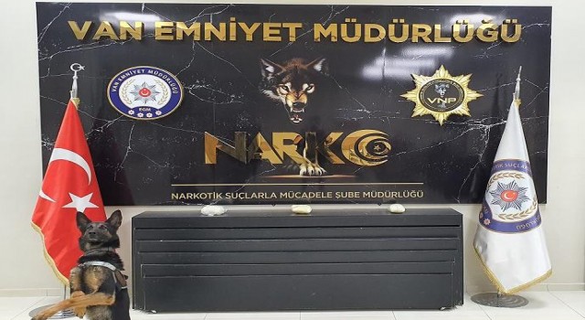 Vanda 2 kilo 934 gram metamfetamin ele geçirildi