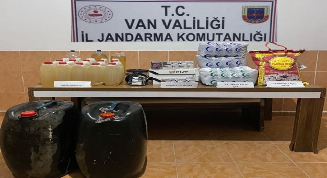 Vanda kaçak akaryakıt ve sigara ele geçirildi