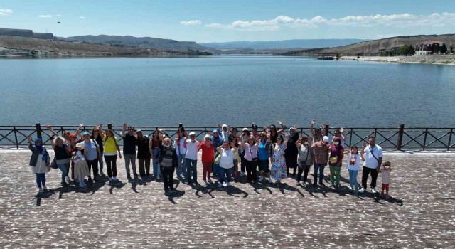 Vatandaşlar yaz aylarında da Başkenti ABBnin kent gezileriyle keşfediyor