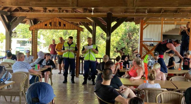 Yabancı uyruklu turistlere kendi dillerinde trafik eğitimi