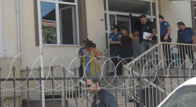 Yalovada 4 evi soyan 3 kadın hırsız yakalandı