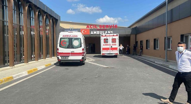 Yangın çıkan hastaneden tahliye edilen hastalar Prof. Dr. Murat Dilmener Acil Durum Hastanesine getirildi