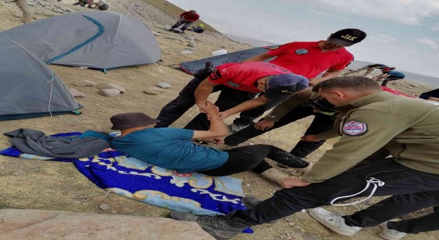 Yaralı dağcının imdadına JAK yetişti