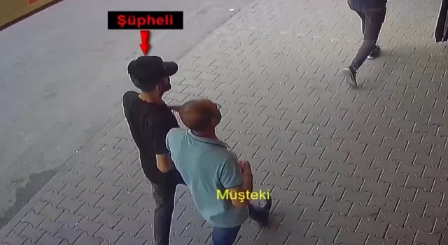 Yardım için yanaştı, kapkaç yaparak telefonunu çaldı