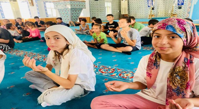 Yaz Kuran Kursu öğrencilerinden şehide vefa