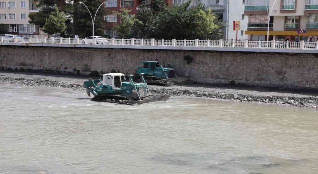 Yeşilırmakın ıslah çalışmaları başladı