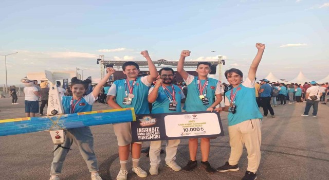 Yıldırımlı Feza takımına Teknofestten ödül