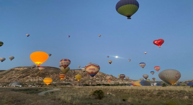 Yılın ilk 7 ayında 327 bin 859 kişi Kapadokyayı kuş bakışı izledi