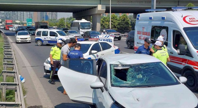 Yolun karşısına geçen adama otomobil çarptı: 1 ölü