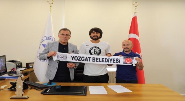 Yozgat Belediyesi Bozokspor, golcü oyuncu Ercan Kuruçayı transfer etti