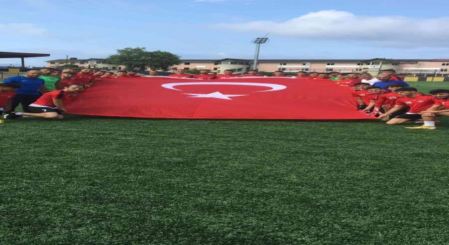 Zonguldak Kömürspor Zafer Bayramını kutladı