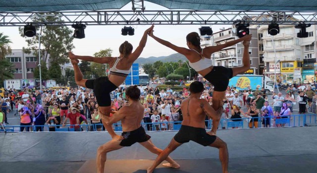 Zumba tutkunları Marmariste buluştu