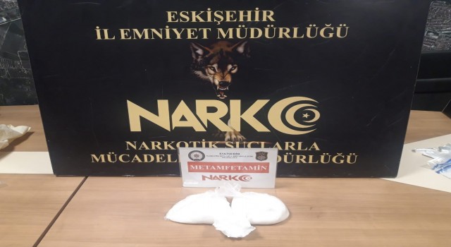 1 kilogram uyuşturucu ile yakalanan şahıs tutuklandı