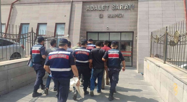 1 milyon TLlik enerji ve nakil kablosu çaldıkları belirlenen 6 şüpheli yakalandı