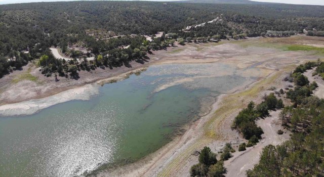 1 yılda 100 bin metreküp su kaybeden Musaözü Barajı kuraklıkla boğuşuyor