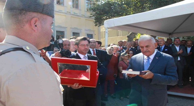 100üncü yılında İzmirin kurtuluşu canlandırıldı