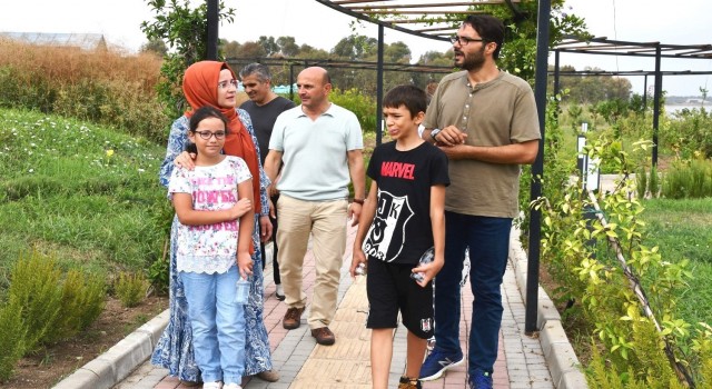 246 kuş türüne ev sahipliği yapan Hersek Lagünü ilgi odağı olmaya devam ediyor