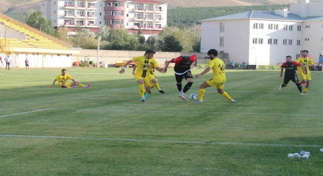 24Erzincanspor Bayburttan 3 puanla döndü