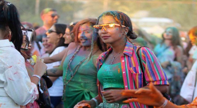 3. Uluslararası Bisiklet Festivalinin en renkli etabına onlarca kişi katıldı