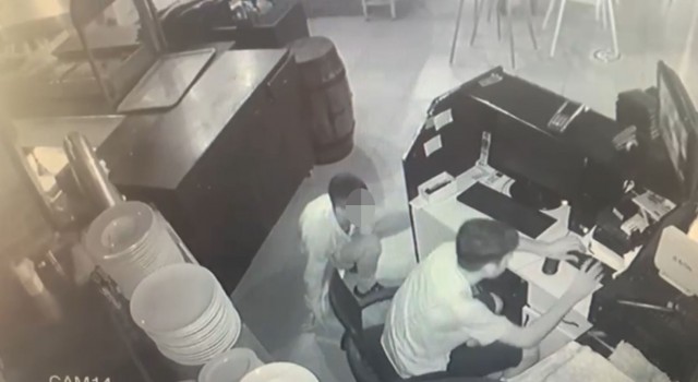 4 ayrı iş yerini 8 bin TL zarara uğrattılar