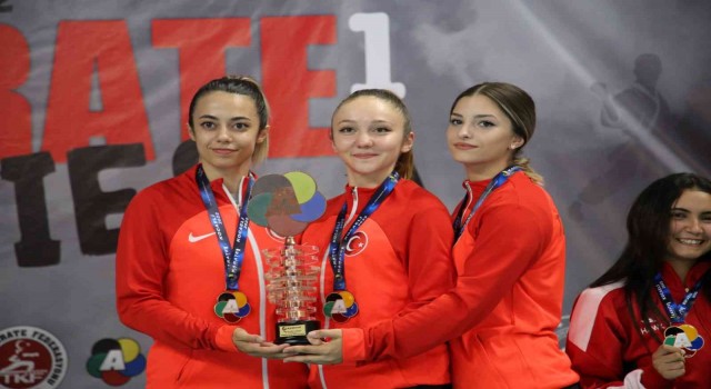 70 ülkeden sporcunun katıldığı karate şampiyonasında madalyalar sahiplerini buldu