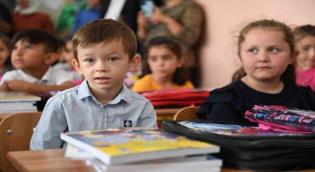 Adanada 515 bin 339 öğrenci ders başı yaptı