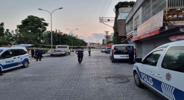 Adanada silahlı saldırıya uğrayan motosikletli öldü