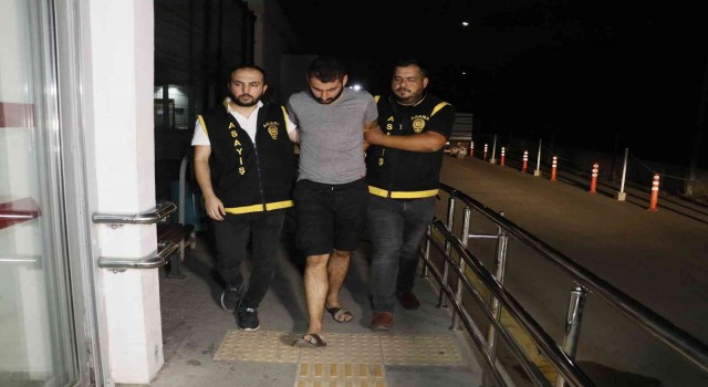 Adanada tartıştığı sürücüye pompalı tüfekle ateş açan kişi yakalandı