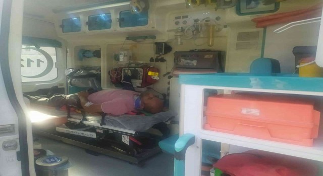 Adıyamanda iki otomobil çarpıştı: 3 yaralı