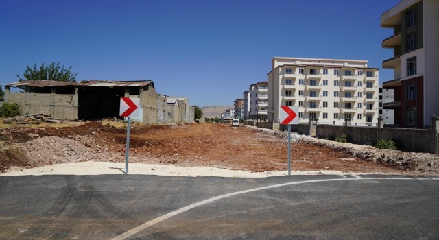Adıyamanda yol açma çalışmalarına devam ediyor