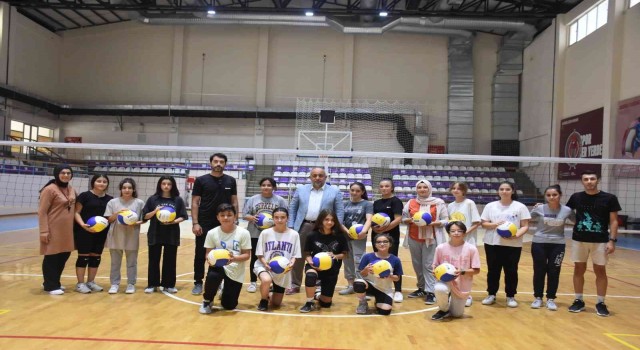 Afyonkarahisarda ücretsiz spor eğitimleri devam ediyor