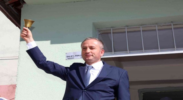 Ağrıda ders zili çaldı