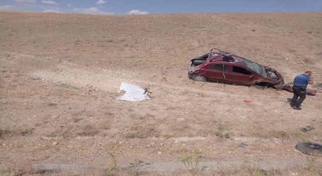 Ağrıda otomobil takla attı: 1 ölü
