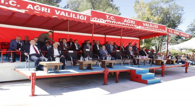 Ağrıda pancar alım töreni düzenlendi