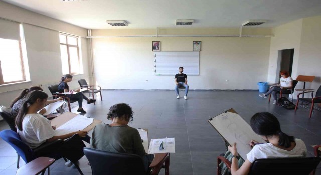 AİÇÜde özel yetenek sınavlarına yoğun ilgi