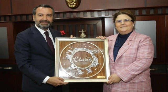 Aile ve Sosyal Hizmetler Bakanı Yanık Elazığda
