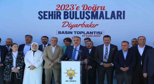 AK Parti heyeti Diyarbakıra çıkarma yaptı