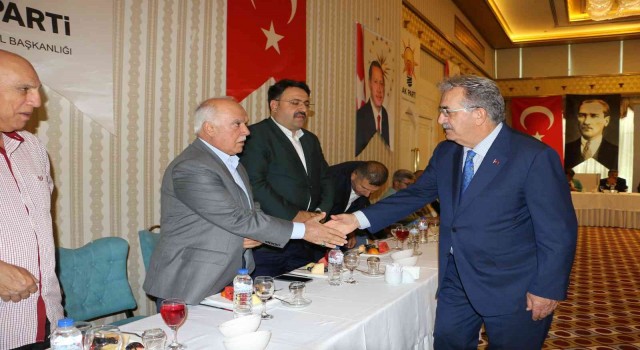 AK Parti heyeti Diyarbakırda STK temsilcileri ve kanaat önderleriyle buluştu