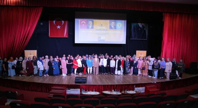 AK Parti İzmir Kadın Kollarından ‘Kadın Girişimciliği Zirvesi buluşması
