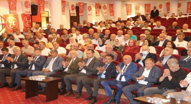 Akçaabatta “Anlatma ve Aydınlatma” toplantısı düzenlendi