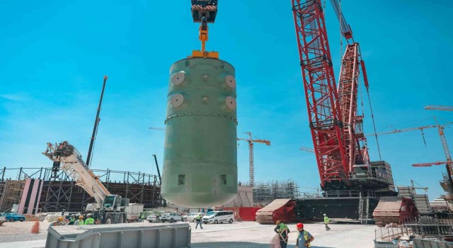 Akkuyu NGS 2nci güç ünitesinin reaktör basınç kabı kuruldu