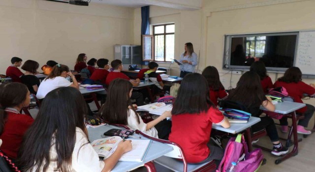 Aksarayda 91 bin 745 öğrenci için ilk ders zili çaldı