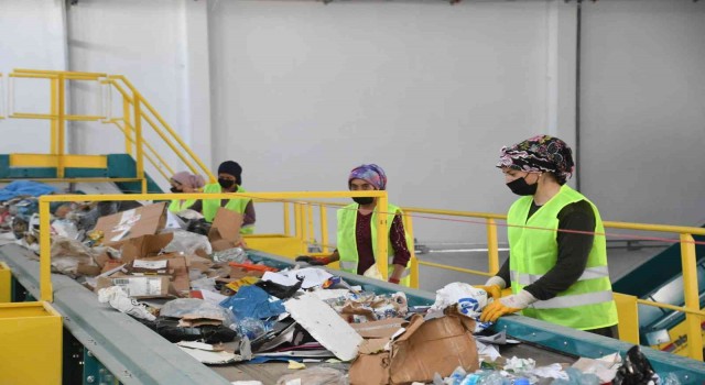 Aksarayda her gün 5 ton atık ekonomiye kazandırılıyor